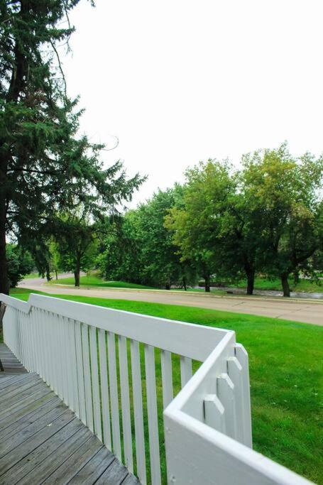 Appartement Dartt'S Park Flat à Owatonna Extérieur photo